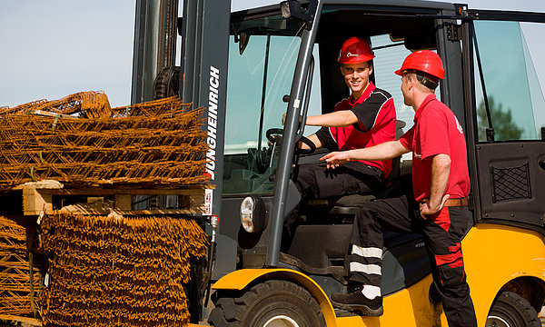 Ausbildung mit Zukunft - Handelshof Cottbus - Partner für Technik Ausbildung mit Zukunft Cottbus